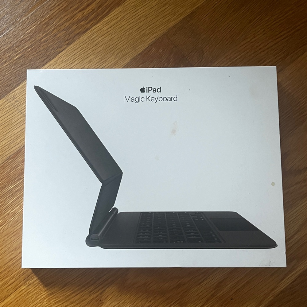 Apple Magic Keyboard 1st Gen 11 inch